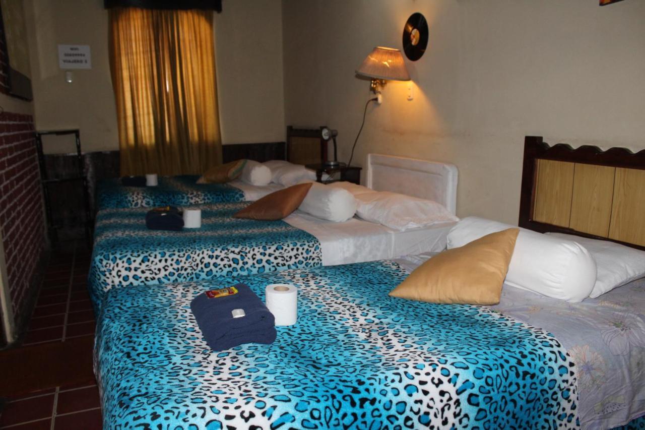Hotel Casa Del Viajero كويتزالتنانغو المظهر الخارجي الصورة