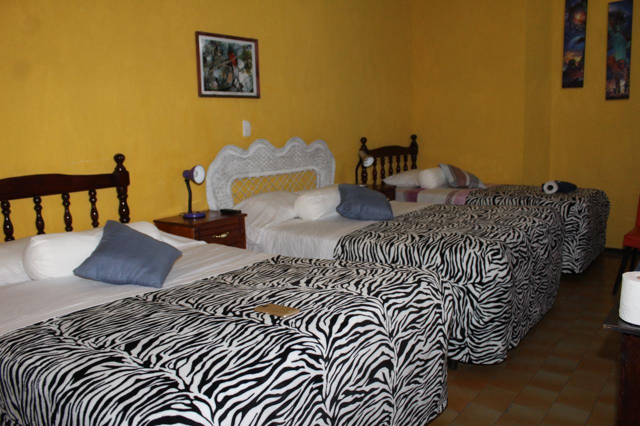 Hotel Casa Del Viajero كويتزالتنانغو المظهر الخارجي الصورة