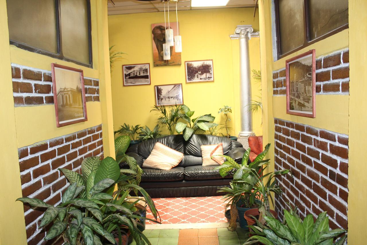 Hotel Casa Del Viajero كويتزالتنانغو المظهر الخارجي الصورة