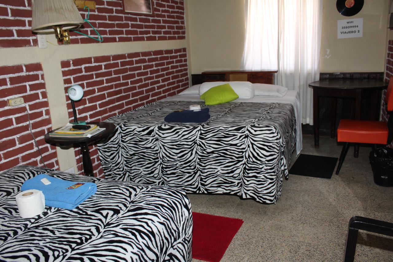 Hotel Casa Del Viajero كويتزالتنانغو المظهر الخارجي الصورة